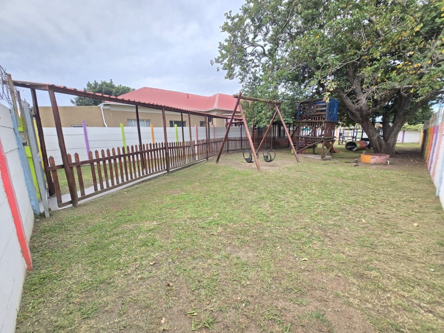 7 Bedroom Property for Sale in Cambridge Eastern Cape